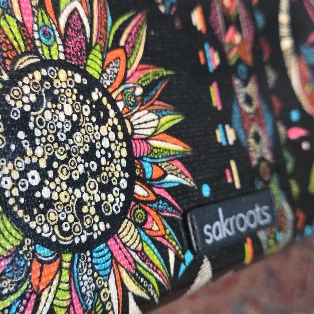 Sakroots Artist Circle Smartphone Crossbody - Picture 10 of 10